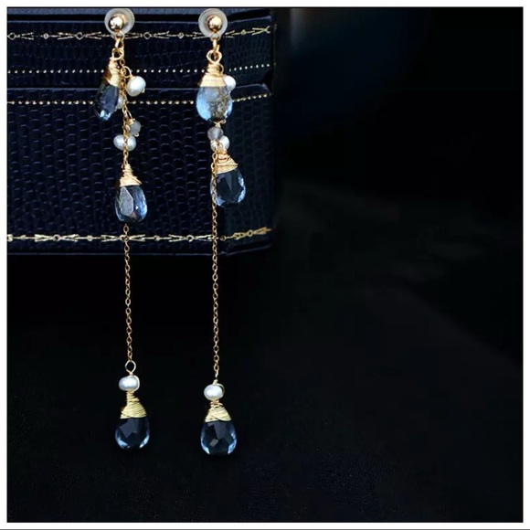 Topaz & Natural Pearl The Gallenah Dainty Necklace - Picture 7 of 8